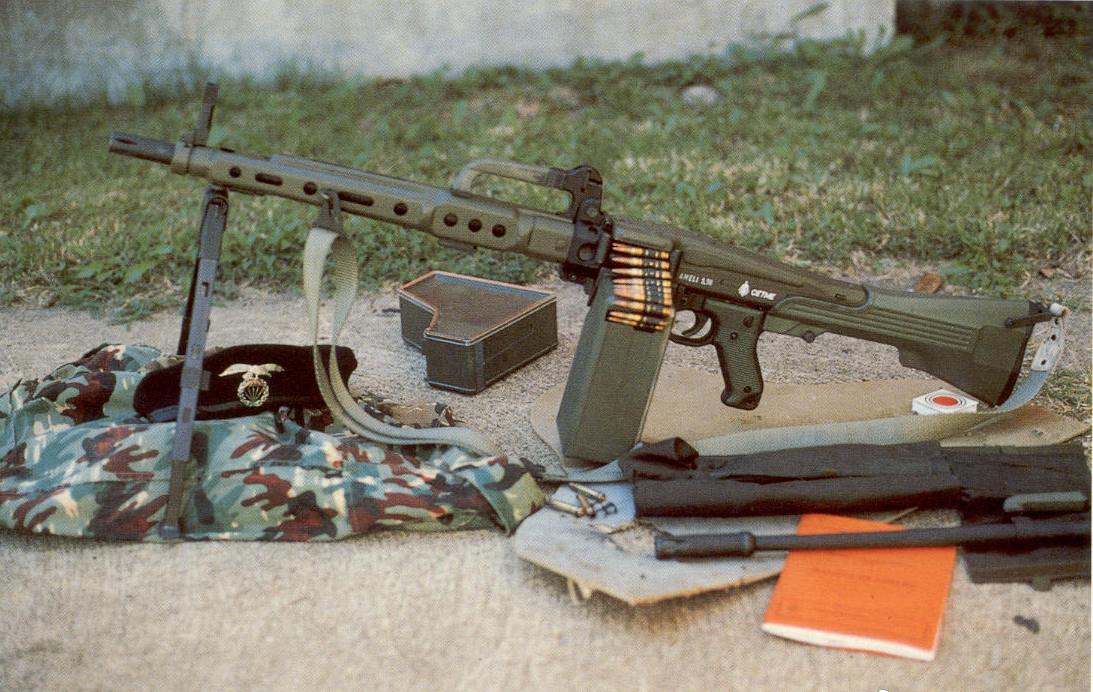 西班牙赛特迈阿梅利5.56mm轻机枪