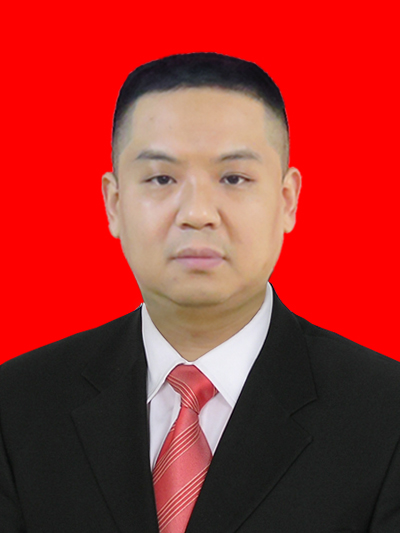 现任湖南省邵阳市绥宁县金屋塘镇党委副书记,镇长