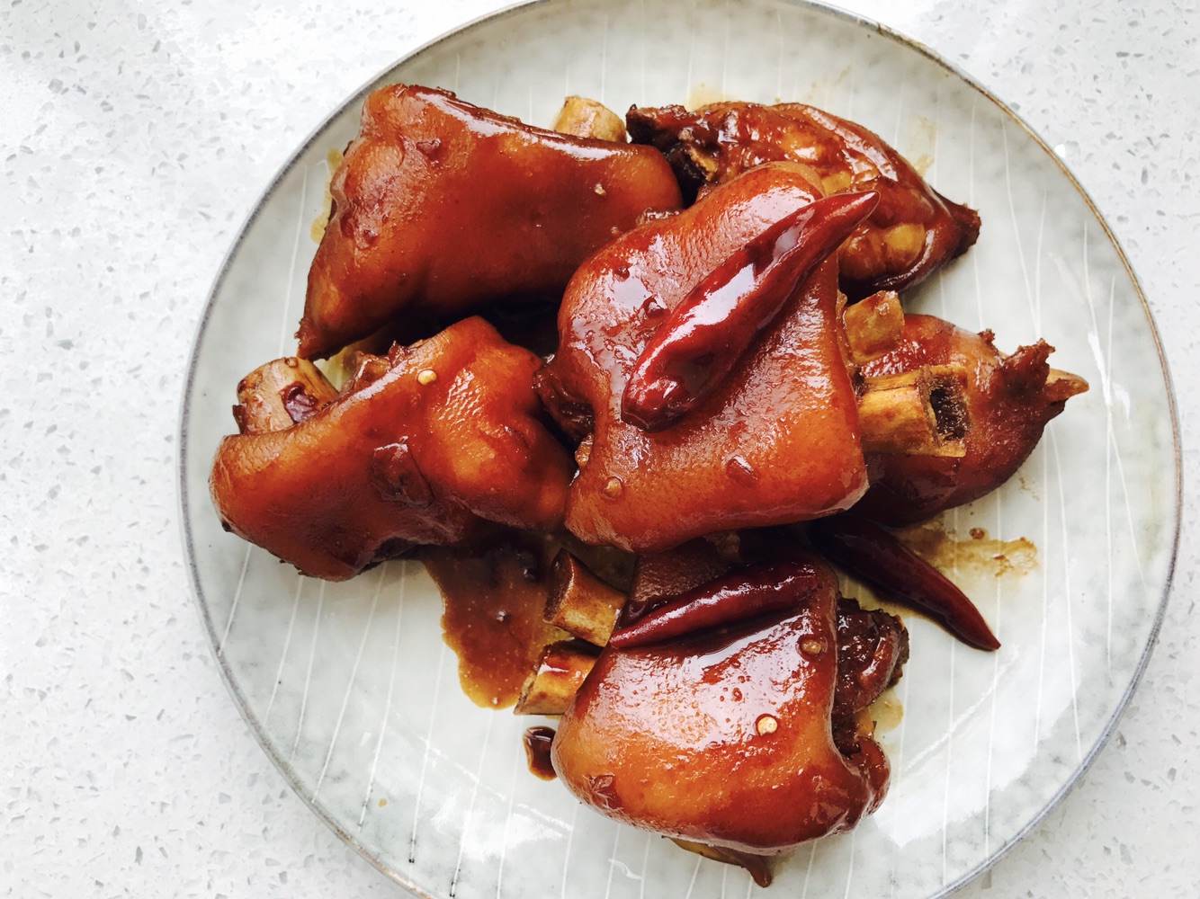 主要原料:猪蹄,辅料: a target="_blank" href="/item/糟卤/8469536"