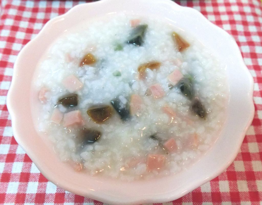 皮蛋火腿粥