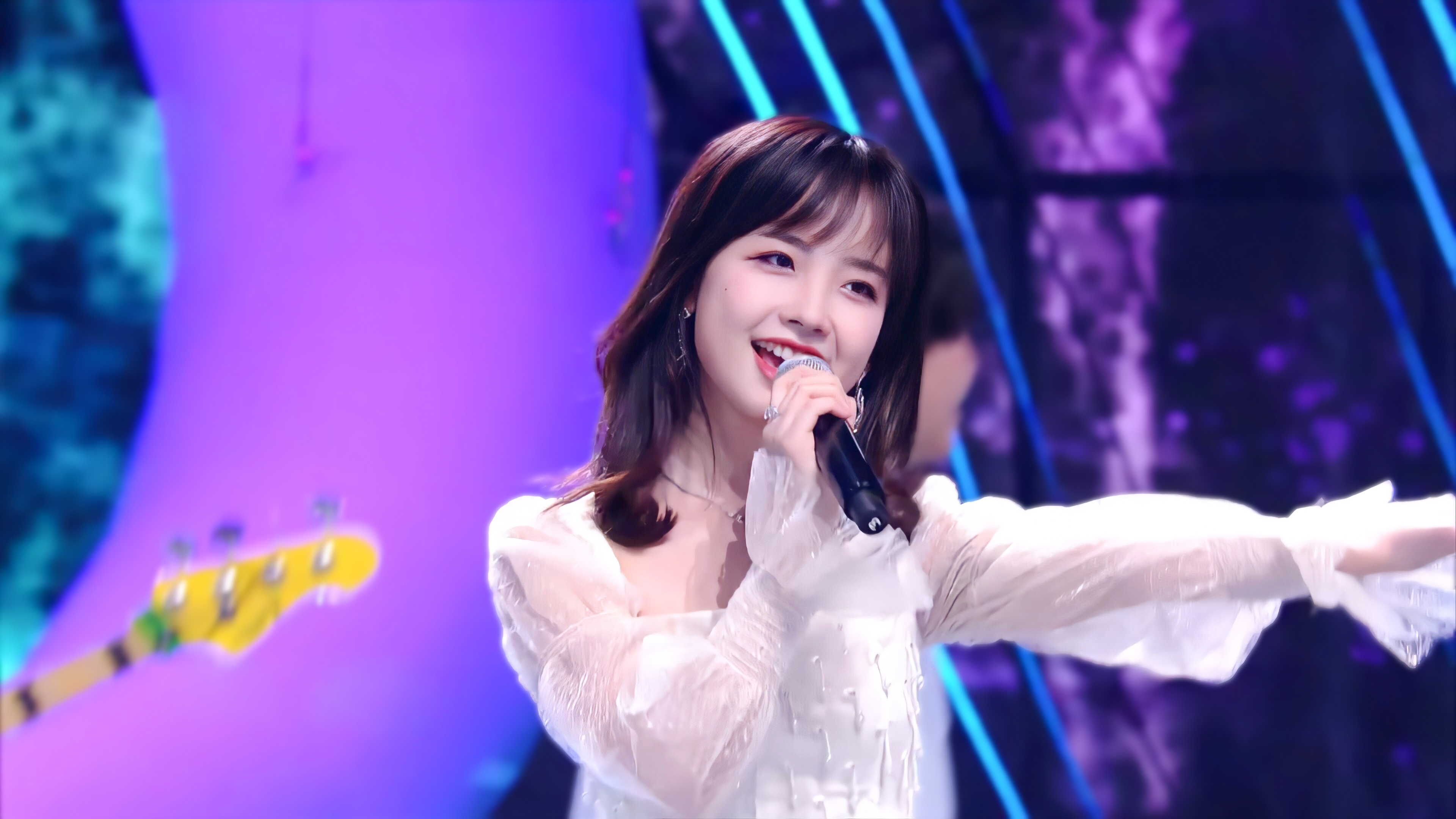  p>王冰冰,1990年出生于吉林省长春市,中国内地记者