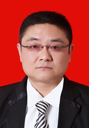  p>石磊,现任安徽省黄山市歙县徽城镇镇长. /p>