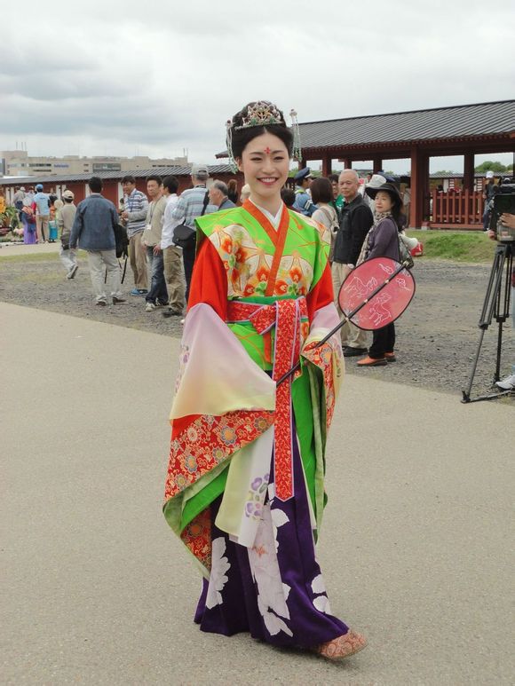  p>和服(きもの,kimono) ,是日本的民族服饰.