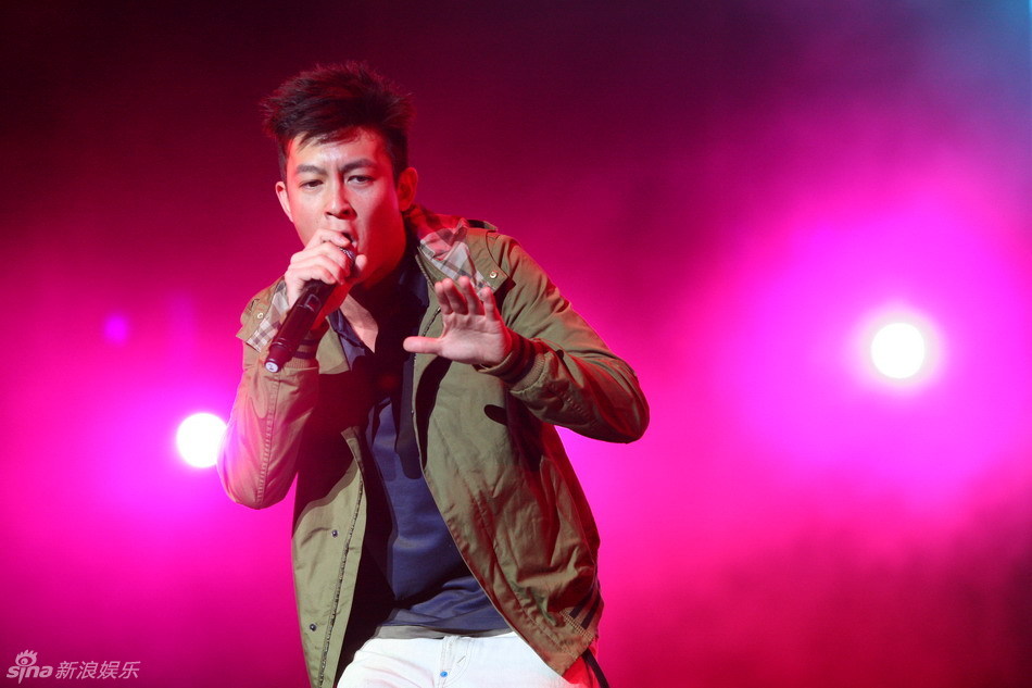  p>陈冠希 i>(edison chen) /i>,1980年10月7日出生于 a target="