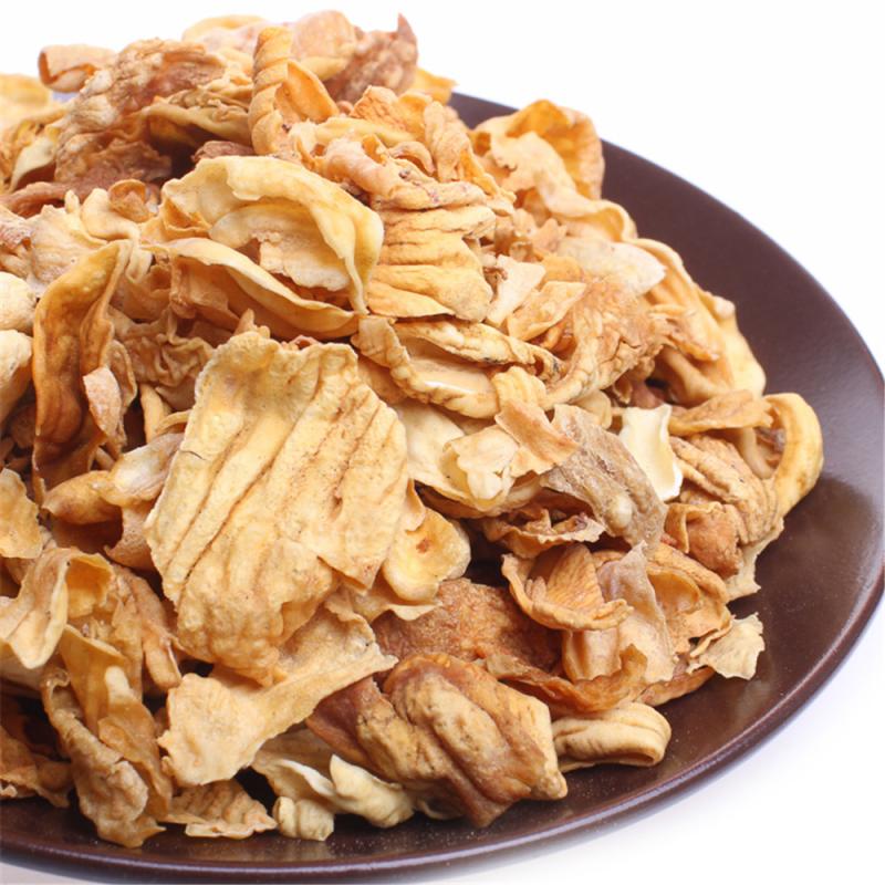 是取新鲜 a href="#" data-lemmaid="405117">鸡内金 /a>炒制而成的 a