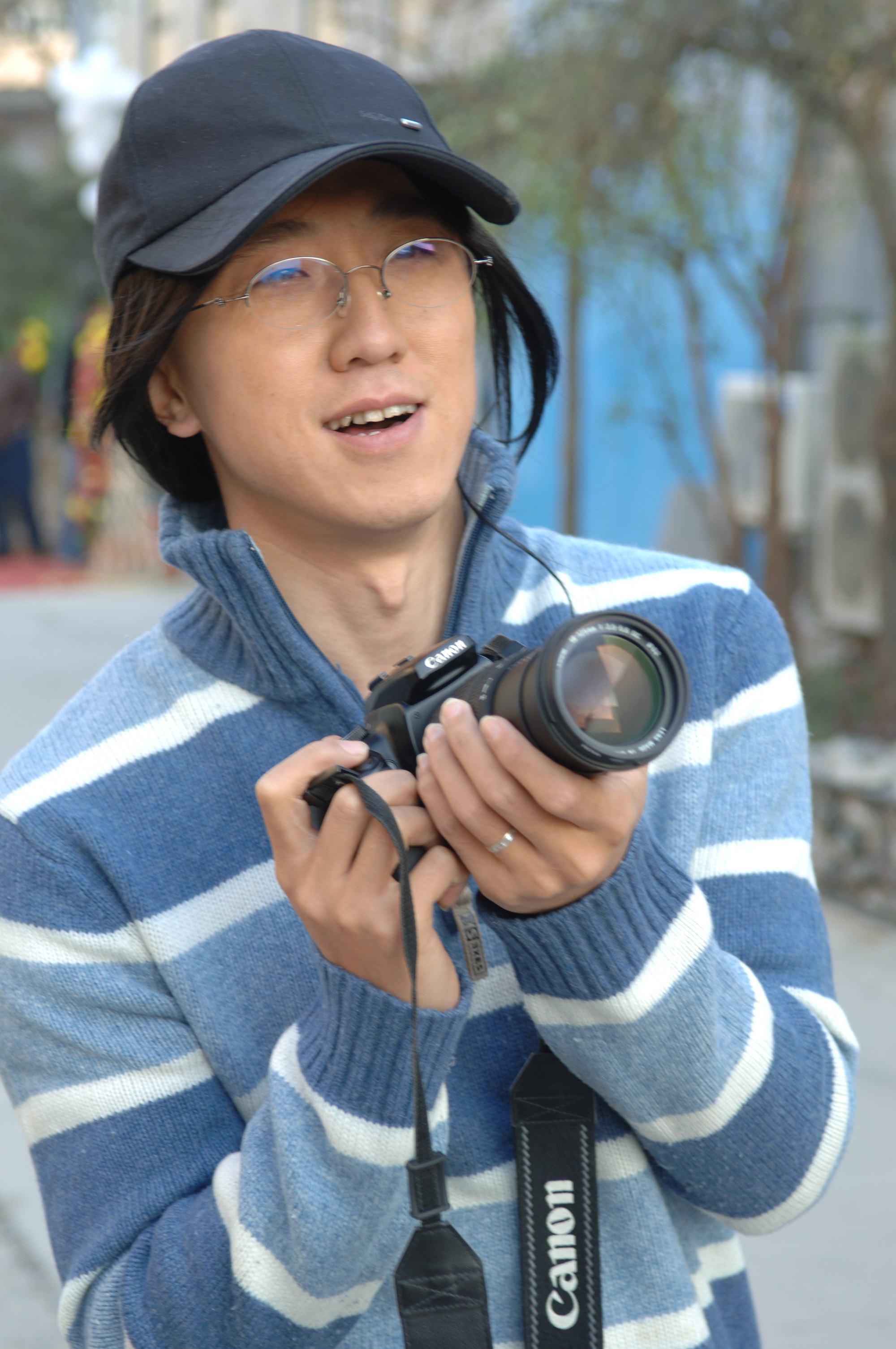  p data-id="gnwjanr5k7">佟骏,中国内地男演员,毕业于 a target="