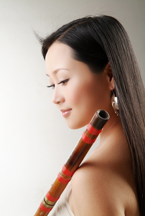  p>陈悦,出生于浙江杭州,中国 a target="_blank" href="/item/笛箫