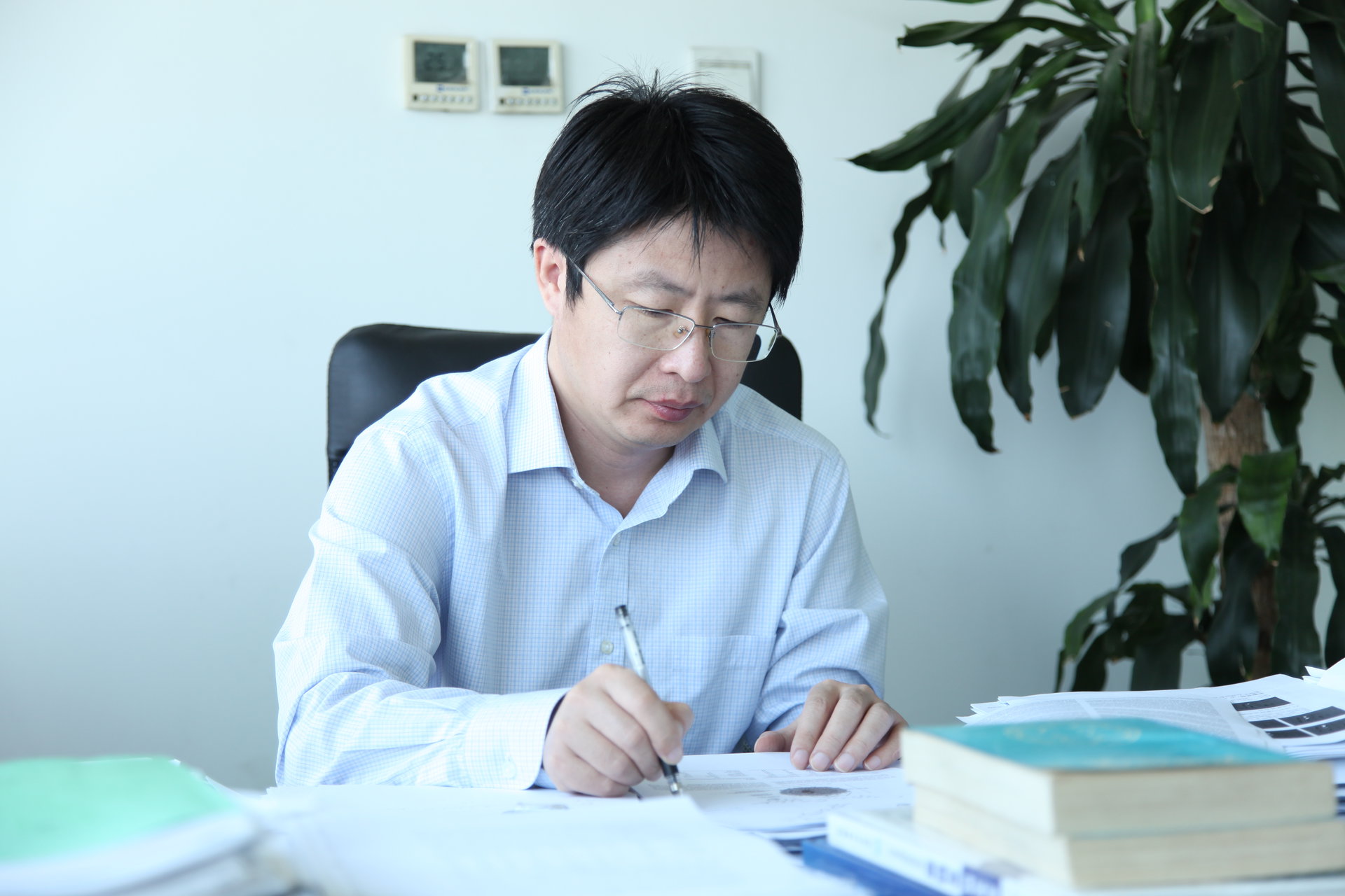  p>李春雷,作为石药集团中奇制药技术有限公司首席研究员,为石药集团