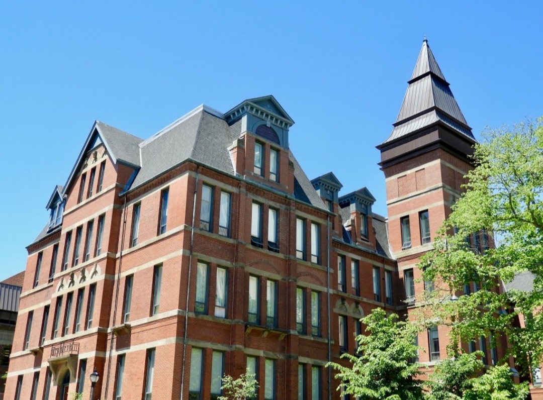  p>达尔豪斯大学(dalhousie university)又译作达尔豪西, a target="