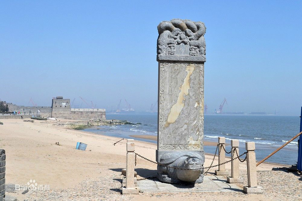  p>老龙头坐落于河北省秦皇岛市山海关区城南4公里的渤海之滨,是明