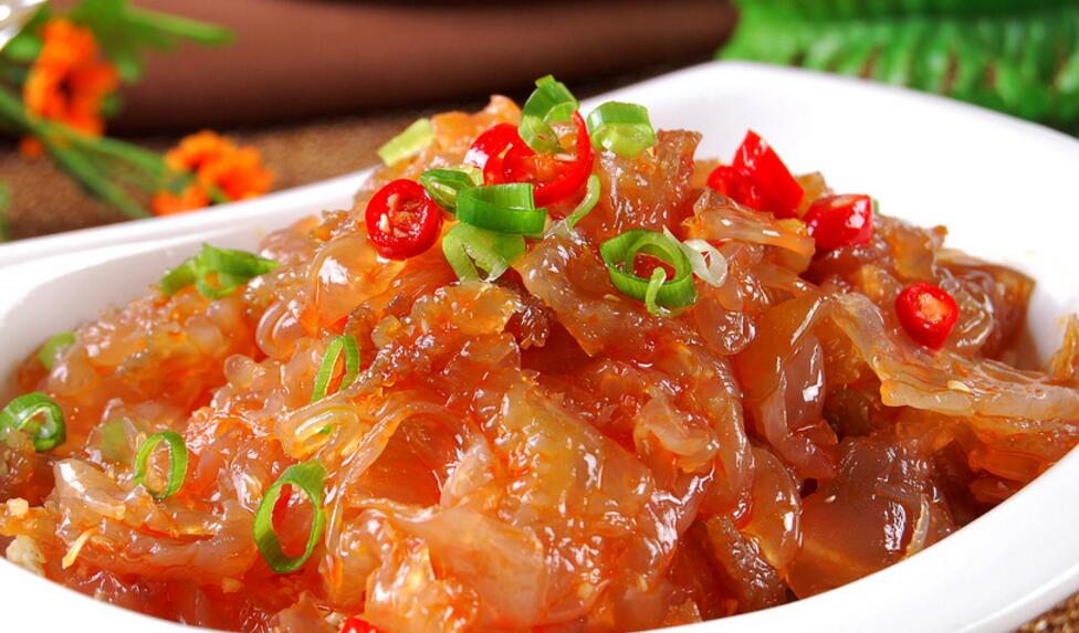  p data-id="gn50simcna">糖醋蜇头是一道菜品,主要原料有海蜇头,姜