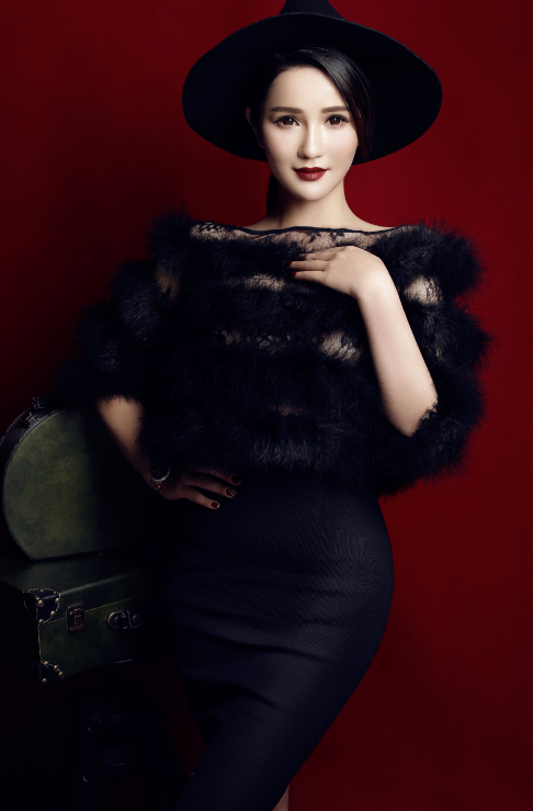 riy9ecn">李倩倩, a target="_blank" href="/item/膜法传奇/2276772"