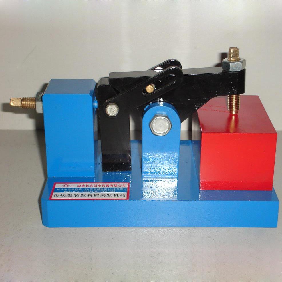  p>斜楔夹紧机构主要是利用其斜面移动时所产生的压力夹紧工件.