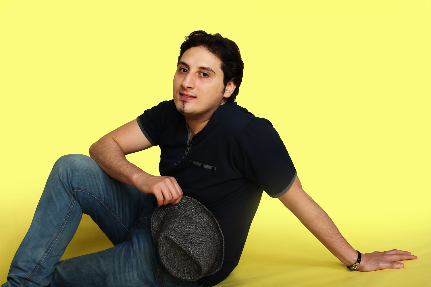  p data-id="gnbugom7ui">埃米尔(amro),1988年4月12日出生于埃及