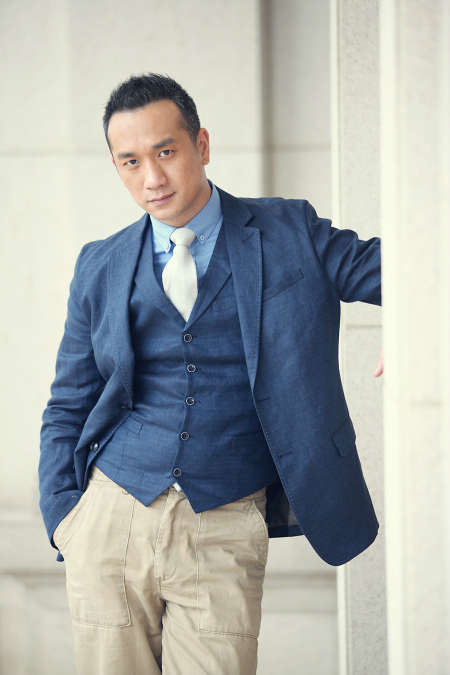  p>黄觉,原名黄珏,1974年8月7日生于广西壮族自治区南宁市,中国内地