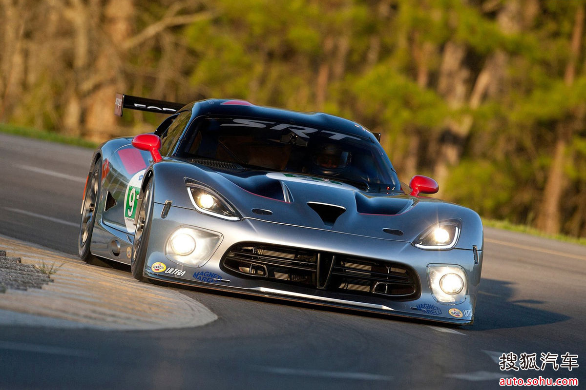  p>道奇蝰蛇(dodge viper)是 a target="_blank" href="/item