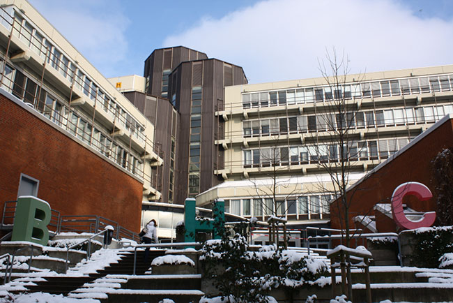 各国,希望在 a target="_blank" href="/item/帕德博恩大学/5892323"