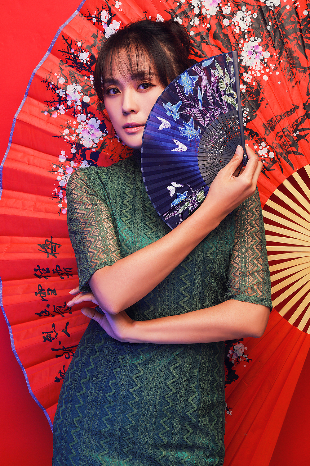  p>梁爱琪,1977年2月17日出生于山东省青岛市,中国影视演员,总政话剧