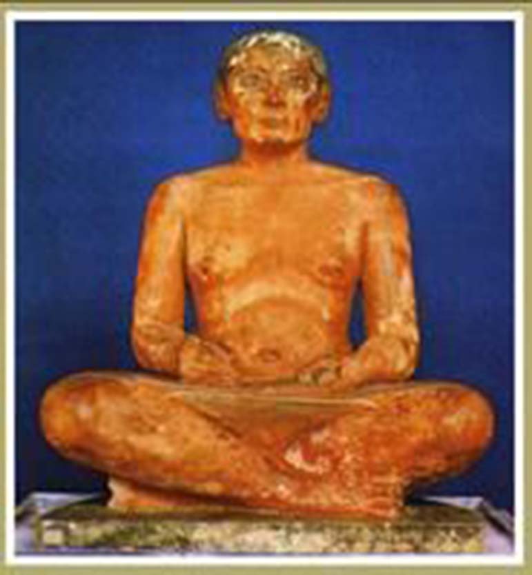 石雕书记官卡伊像