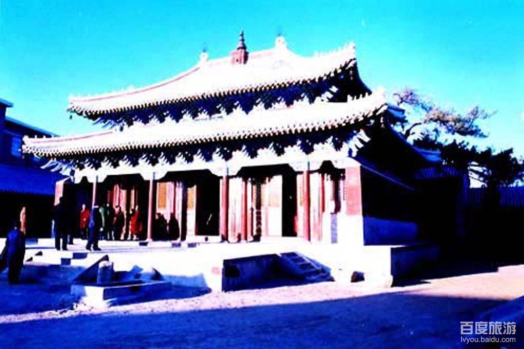  p>福缘寺位于内蒙古通辽市库伦旗库伦镇.