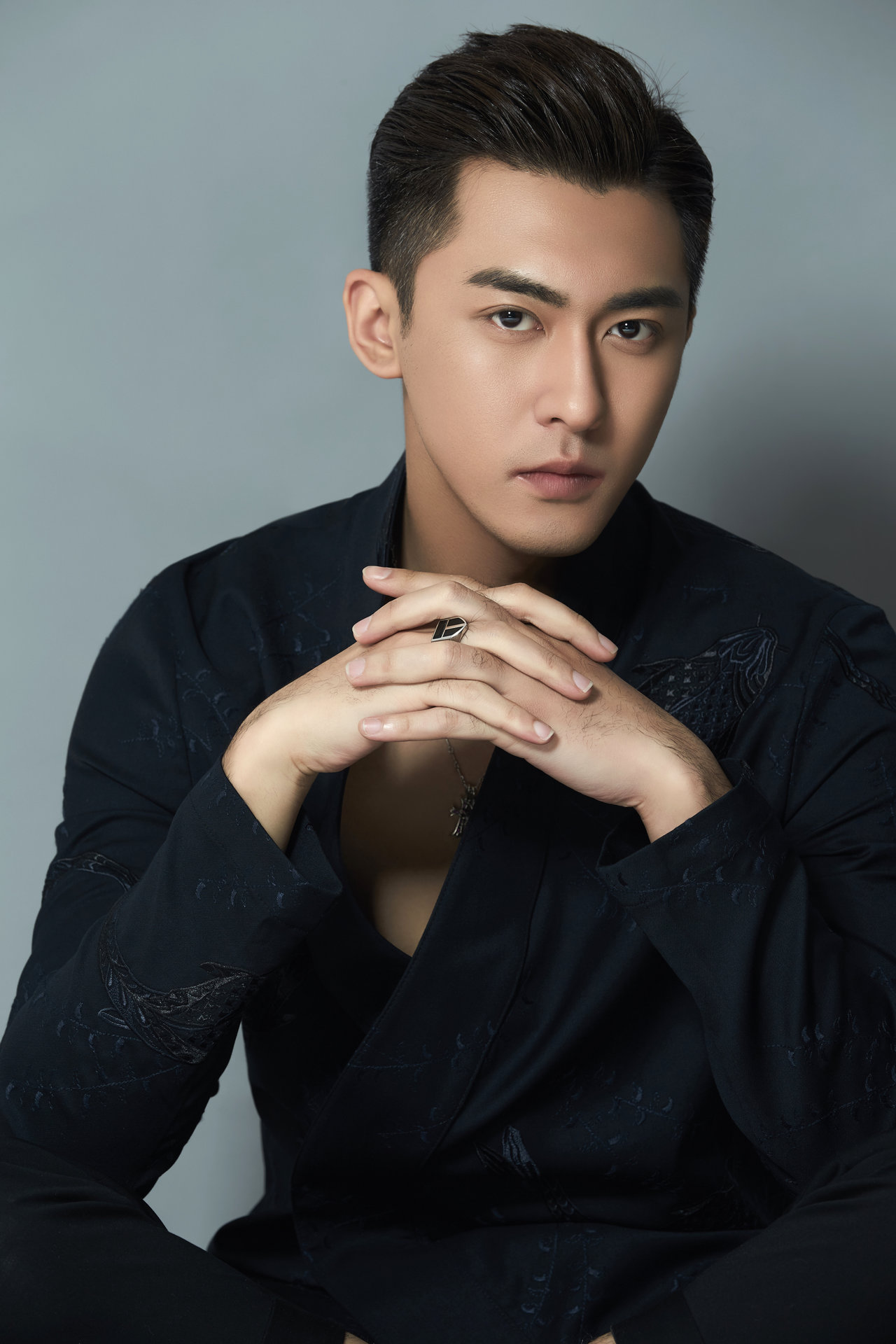  p>李柏谊,1992年9月12日出生于辽宁省大连市,中国内地男演员.