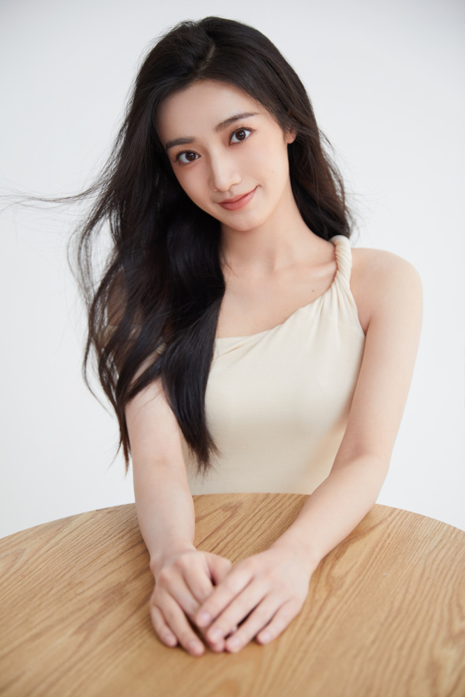 黄羿（中国内地女演员）_百度百科