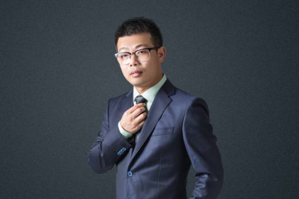  p>章凯,仁东控股董事,合利宝ceo /p>