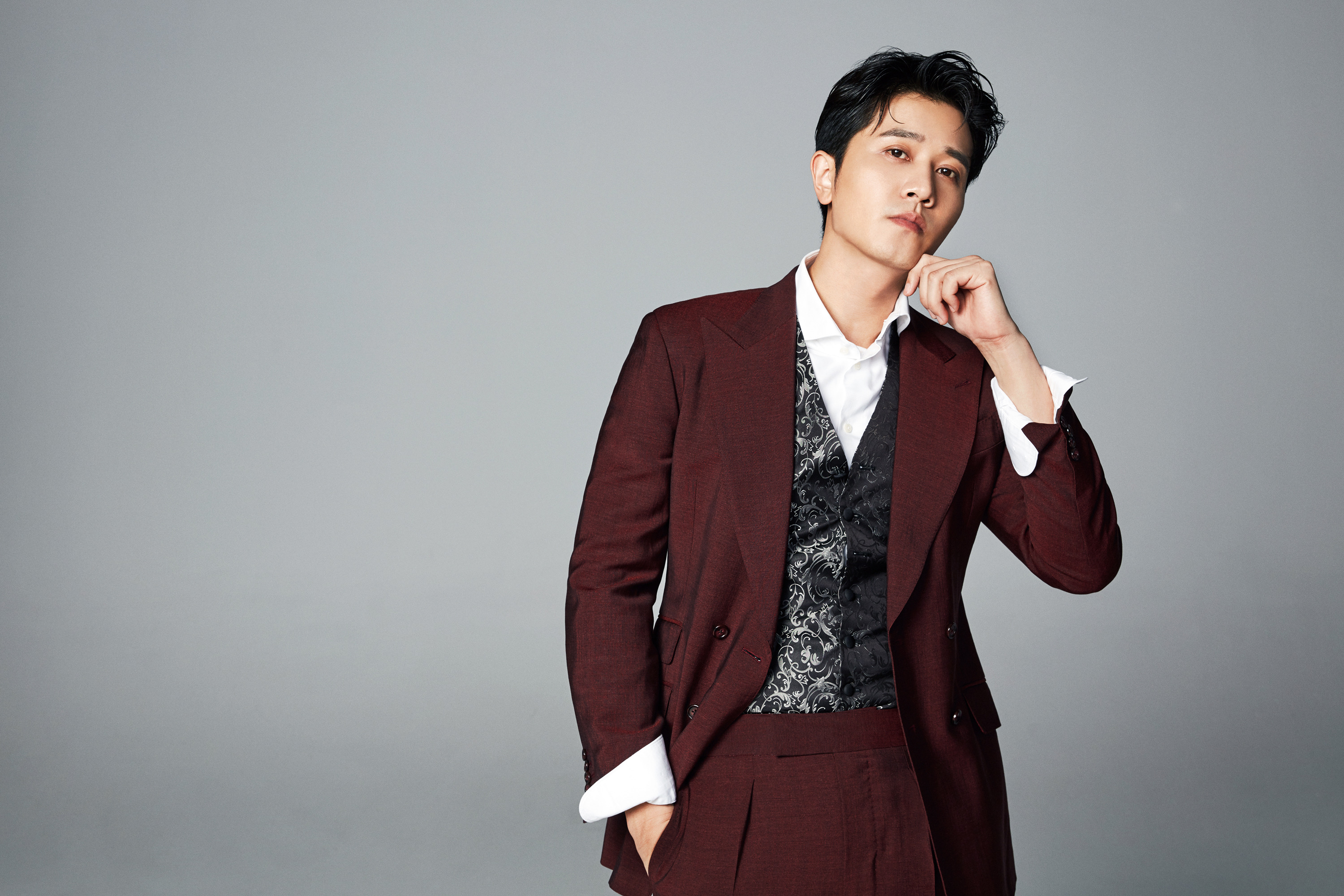  p>彭冠英,1986年2月18日出生于吉林省长春市,中国内地男演员,毕业于 