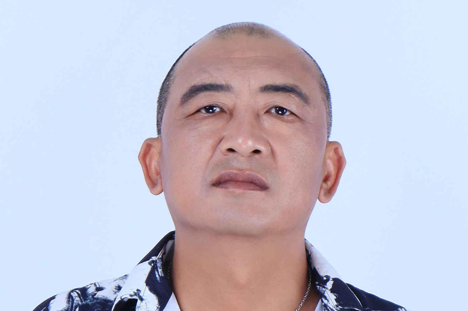 董明