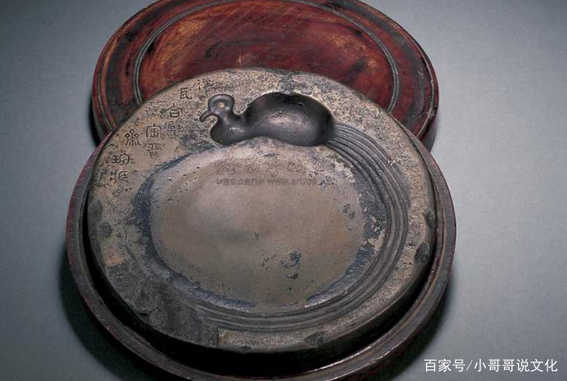 とし　中国陶磁器　宣徳　龍の文鎮 中国陶磁器宣徳龍の文鎮