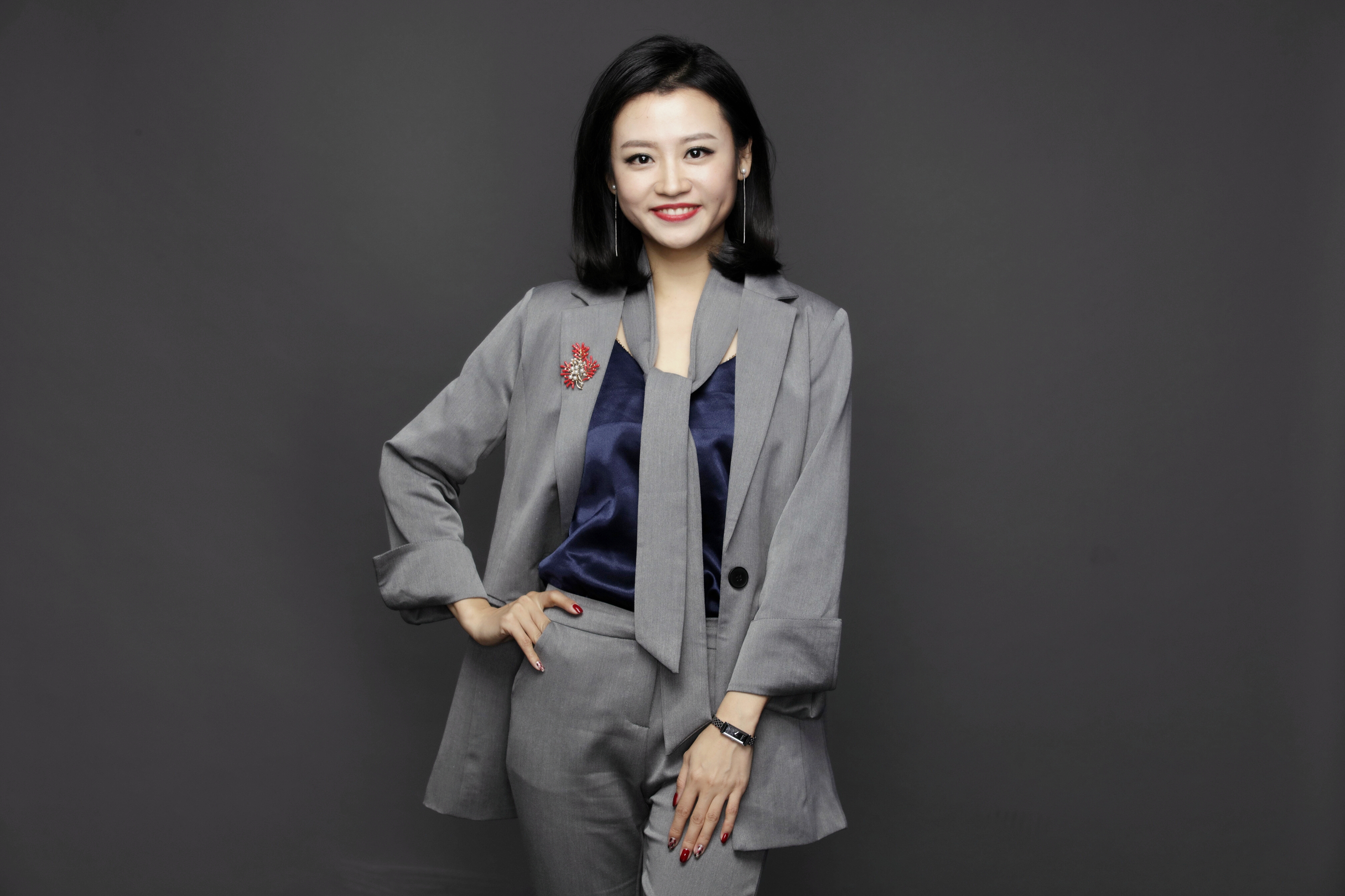  p>李颖 央视财经节目主持人,制片人 /p> p> 先后担任 a target="