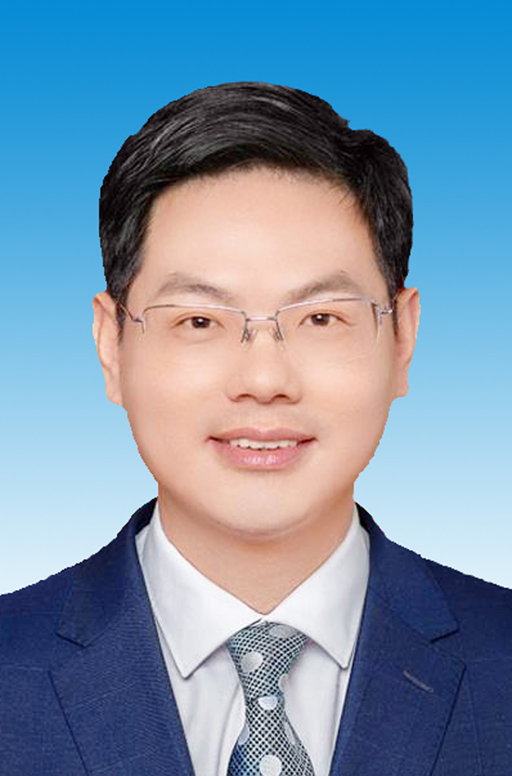 研究生,农业推广硕士,中共党员,现任重庆市垫江县坪山镇党委书记