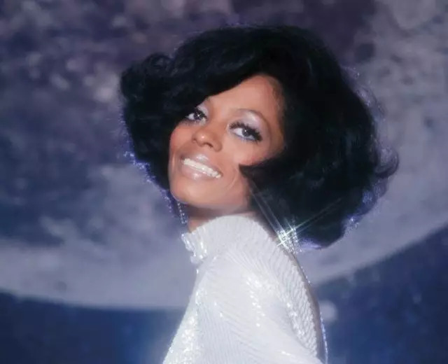  p>戴安娜·罗斯(diana ross),1944年3月26日出生于美国密歇根州