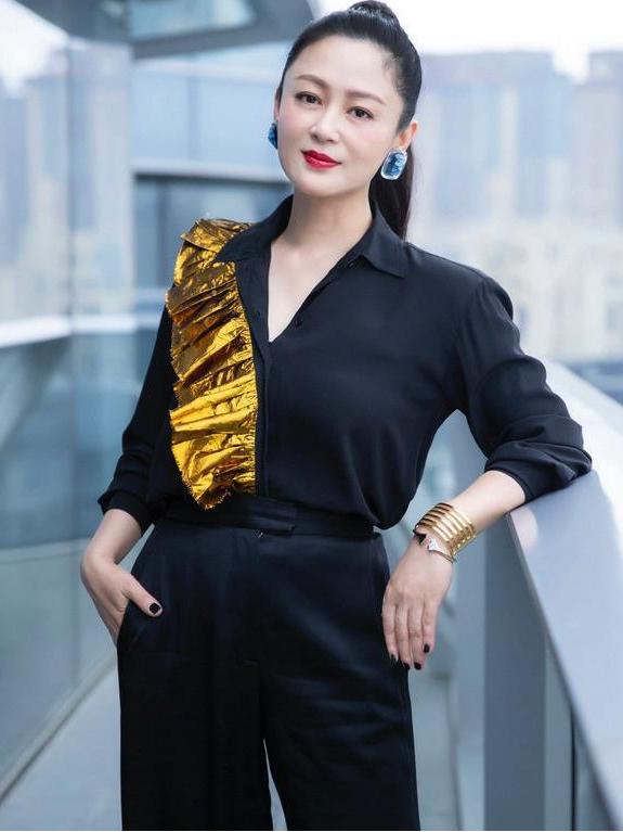  p>陈红,1968年12月13日出生于江西省上饶市,中国大陆女演员.