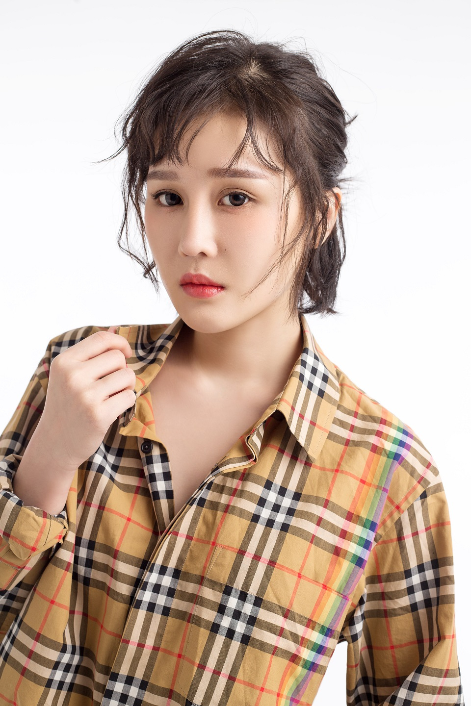  p>赵珈萱,1997年2月7日出生于辽宁省沈阳市,中国内地女演员,歌手