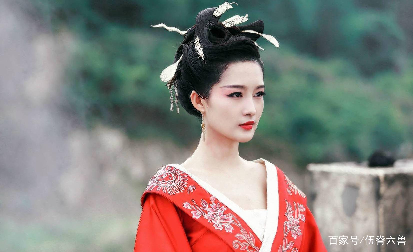 李沁李一桐同为90花，新剧同时在播，一个赢了热度，一个赢了口碑_百科TA说