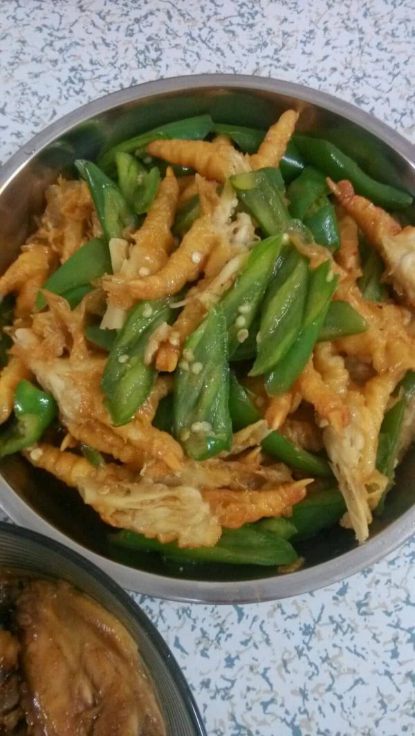 尖椒炒鸡爪