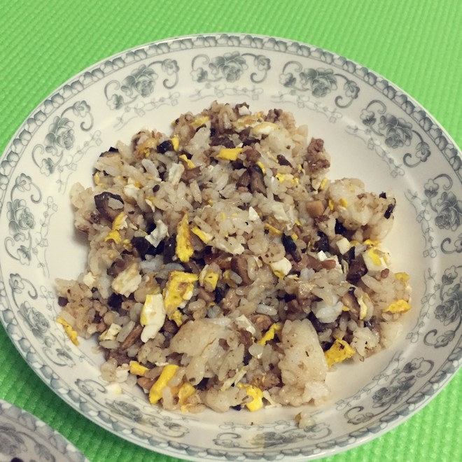 香菇蛋炒饭