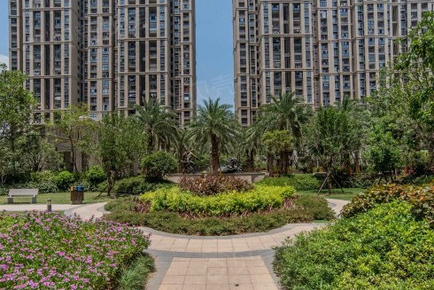  p>阳光城翡丽湾二期位于厦门市翔安新店,由阳光城(厦门)置业有限公司