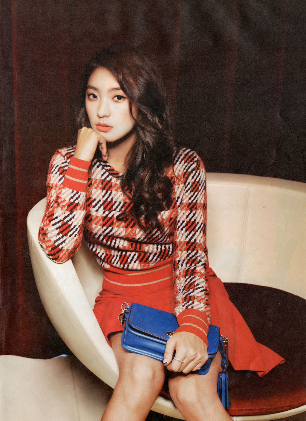  p>尹宝拉(         ,yoon bo ra),1990年1月30日出生于韩国京畿道