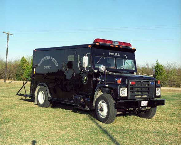 特殊武器与战术部队