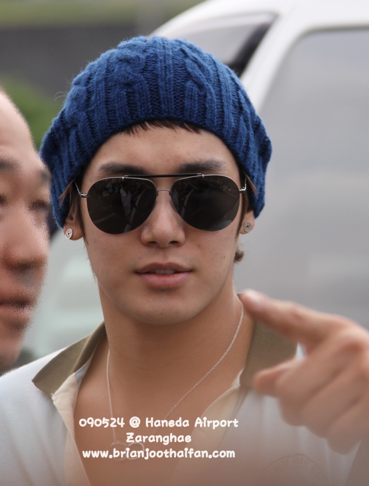  p>黄伦硕,1982年1月17日出生于 a target="_blank" href="/item/首尔