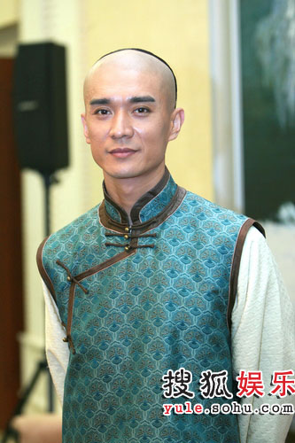  p>张明健,中国男演员,1972年5月25日出生于山东烟台,1996年毕业于 a