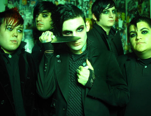  p>正是aiden乐队 的出现,让我真正相信了这个世界上有一种可以被称作