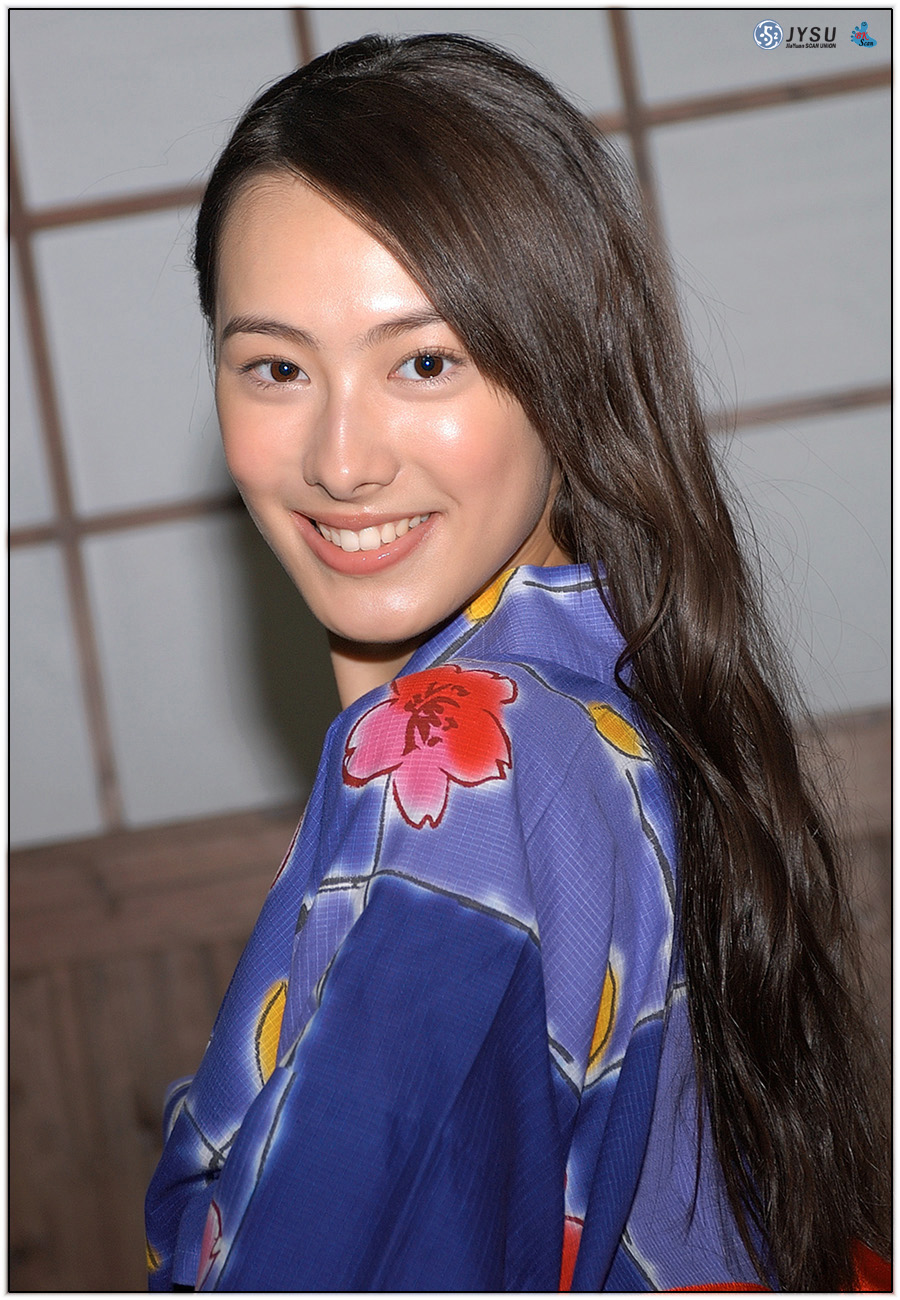 中英葡混血,中国香港女歌手,演员