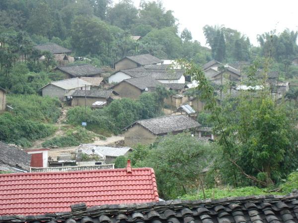  p>岗巴中寨村隶属于云南省德宏州陇川县王子树乡岗巴行政村,属于坝区