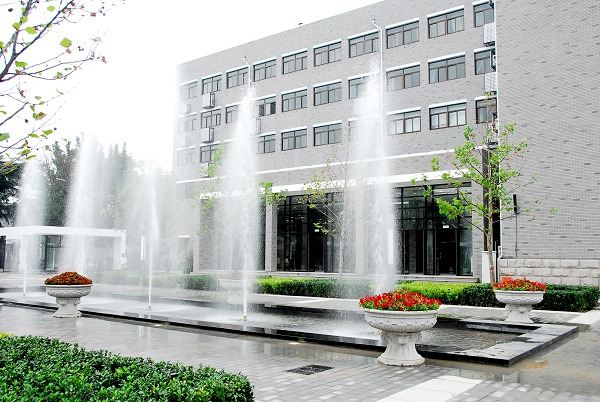  p>北京市第二中学,位于北京市东城区,是 a href="#" data-lemmaid="