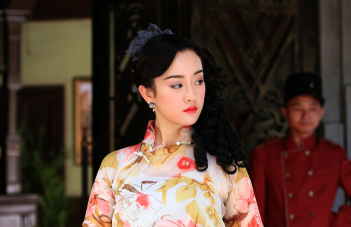  p>《穷追不舍》是陕西文投银海投资有限公司出品的青春偶像抗战剧,由