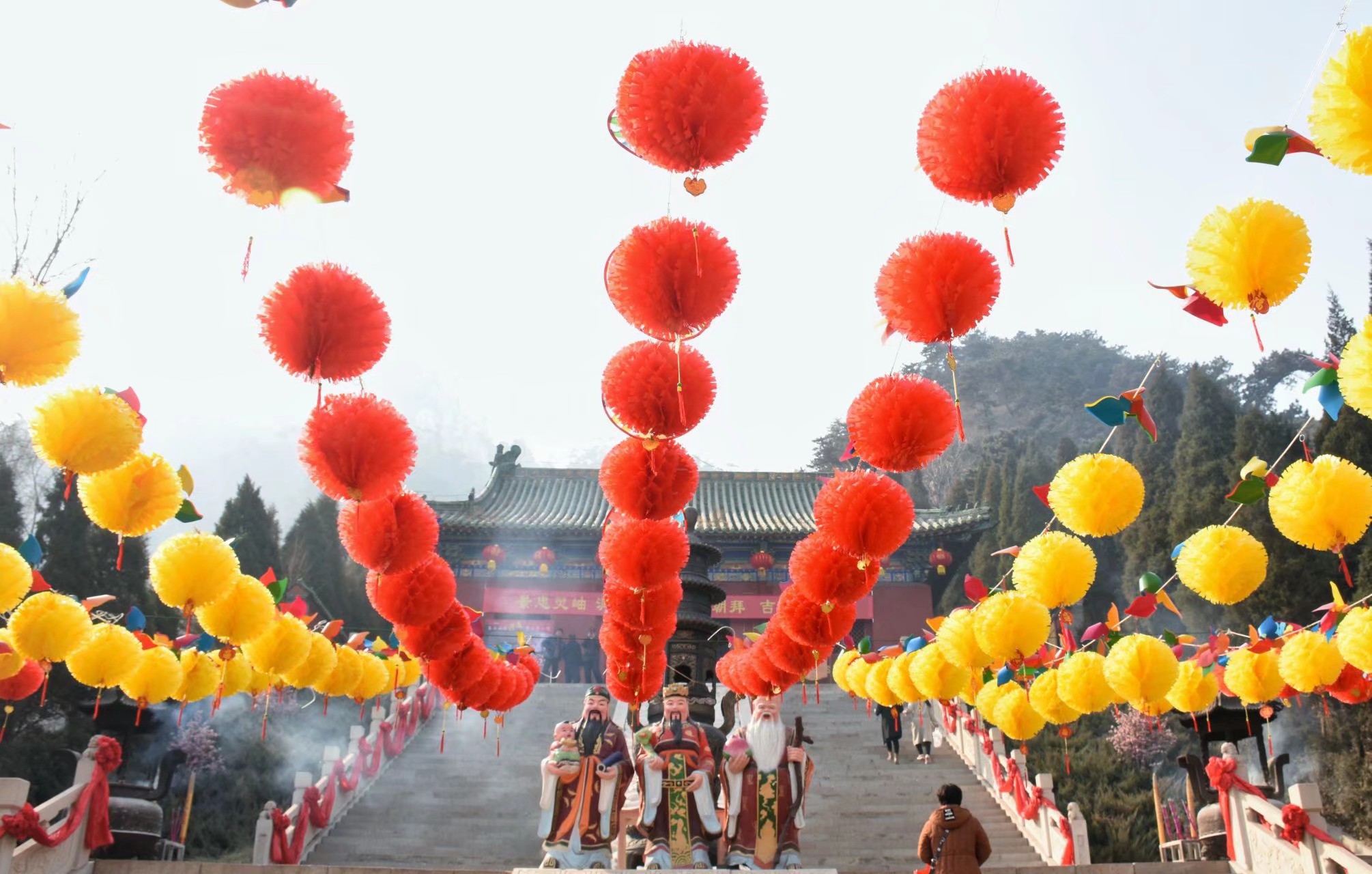  p>宗教胜地景忠山位于 a target="_blank" href="/item/迁西县