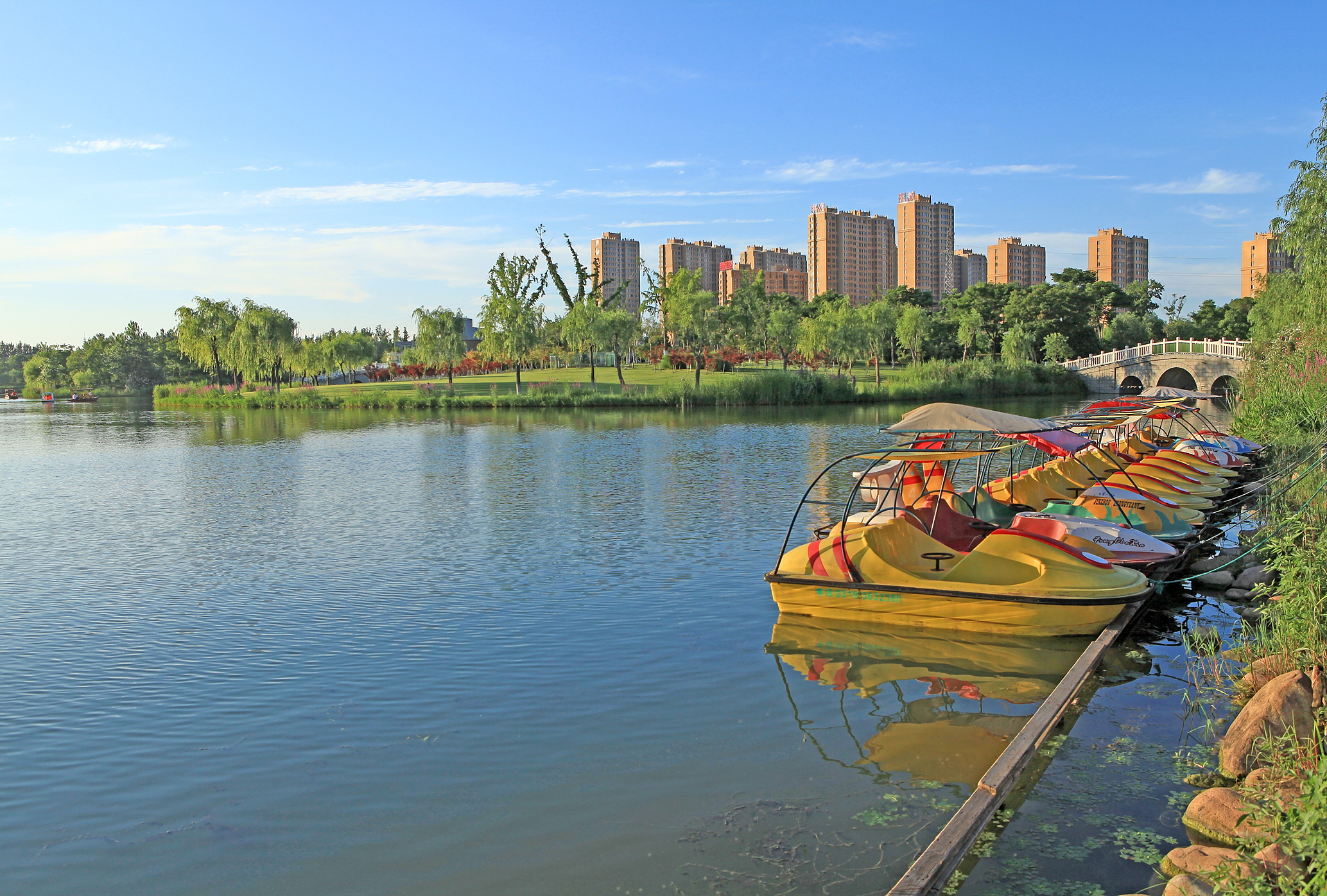  p> a href="#" data-lemmaid="5096789">盐城市 /a>盐渎公园位于盐城